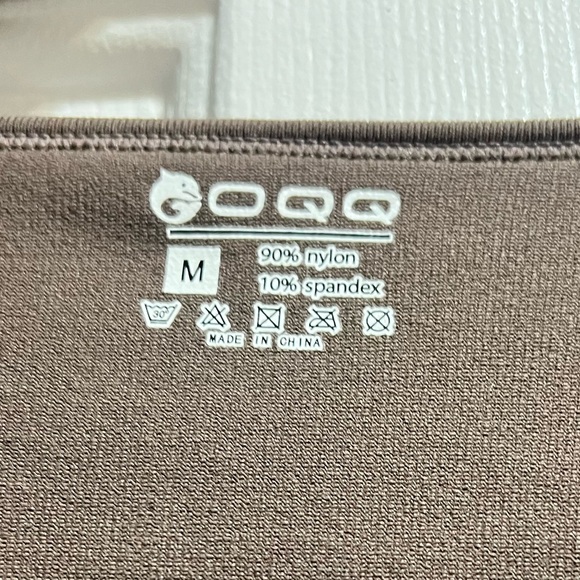 OQQ - ribbed square neck bodysuit NWOT - Size M - Picture 3 of 3